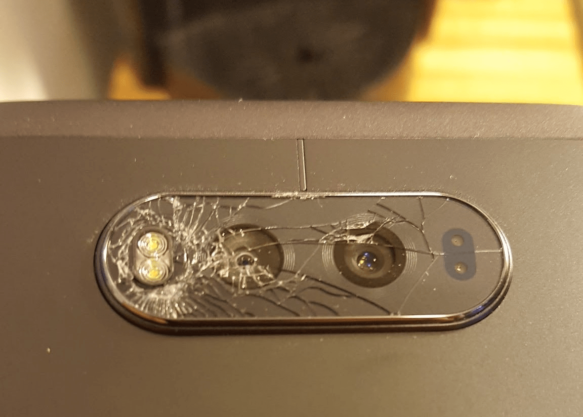 Telefon Kamera Dış Camı Kırıldı